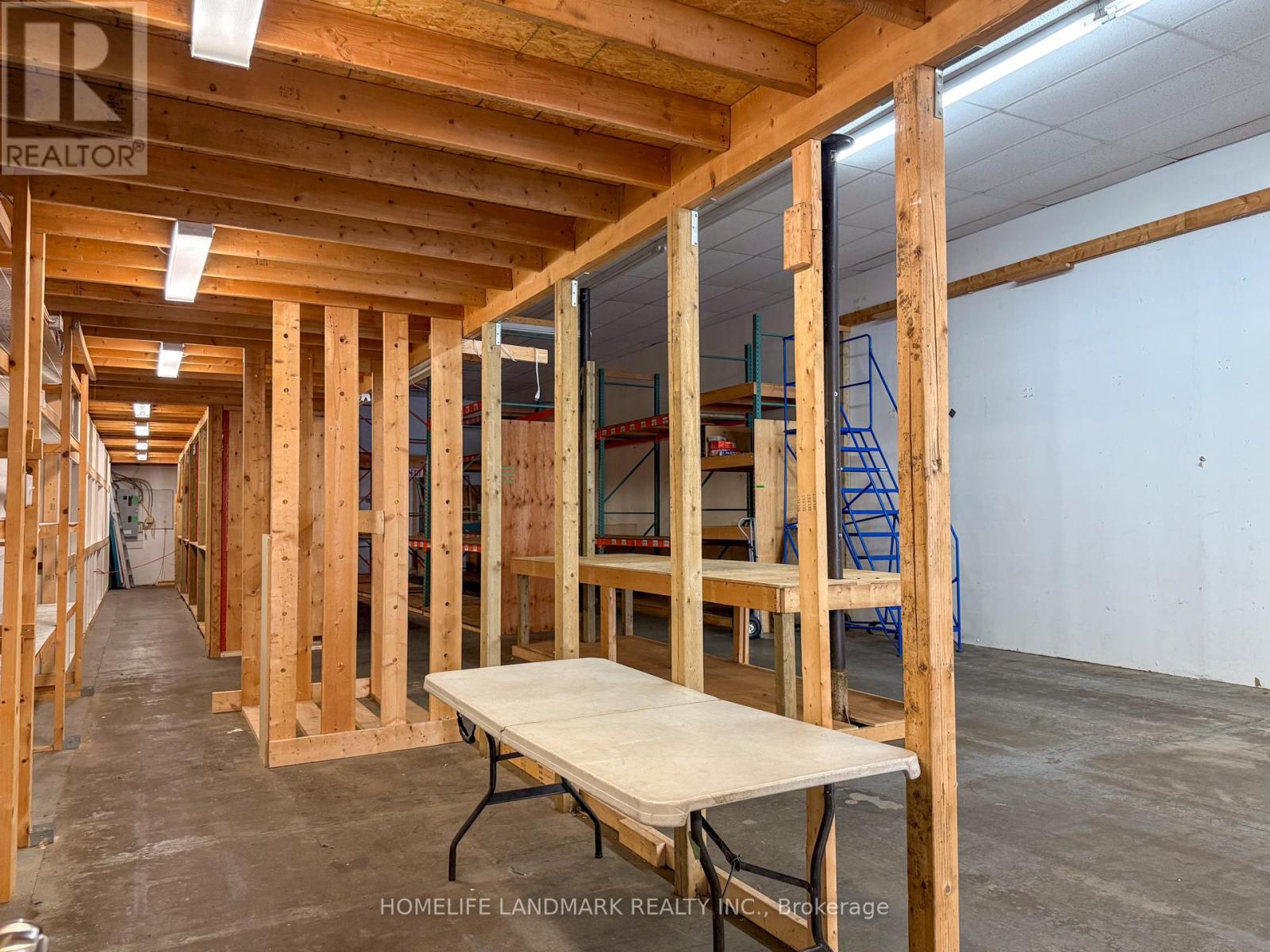 Photo 8 of 5 1605 Queen Street W, Toronto ON