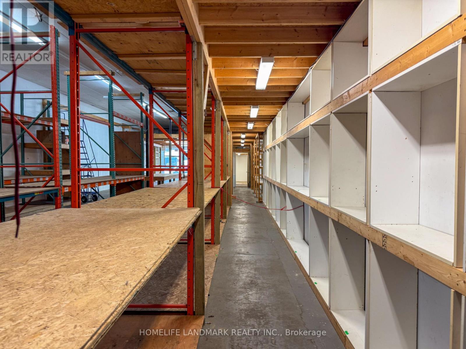 Photo 12 of 5 1605 Queen Street W, Toronto ON