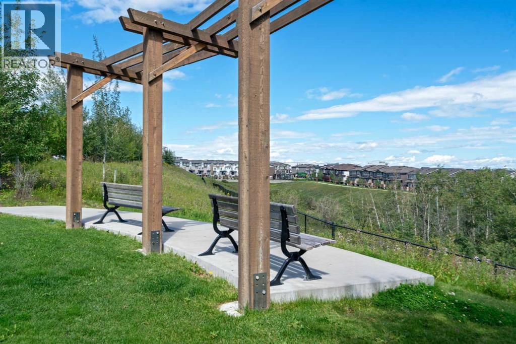 313, 8 Sage Hill Terrace NW