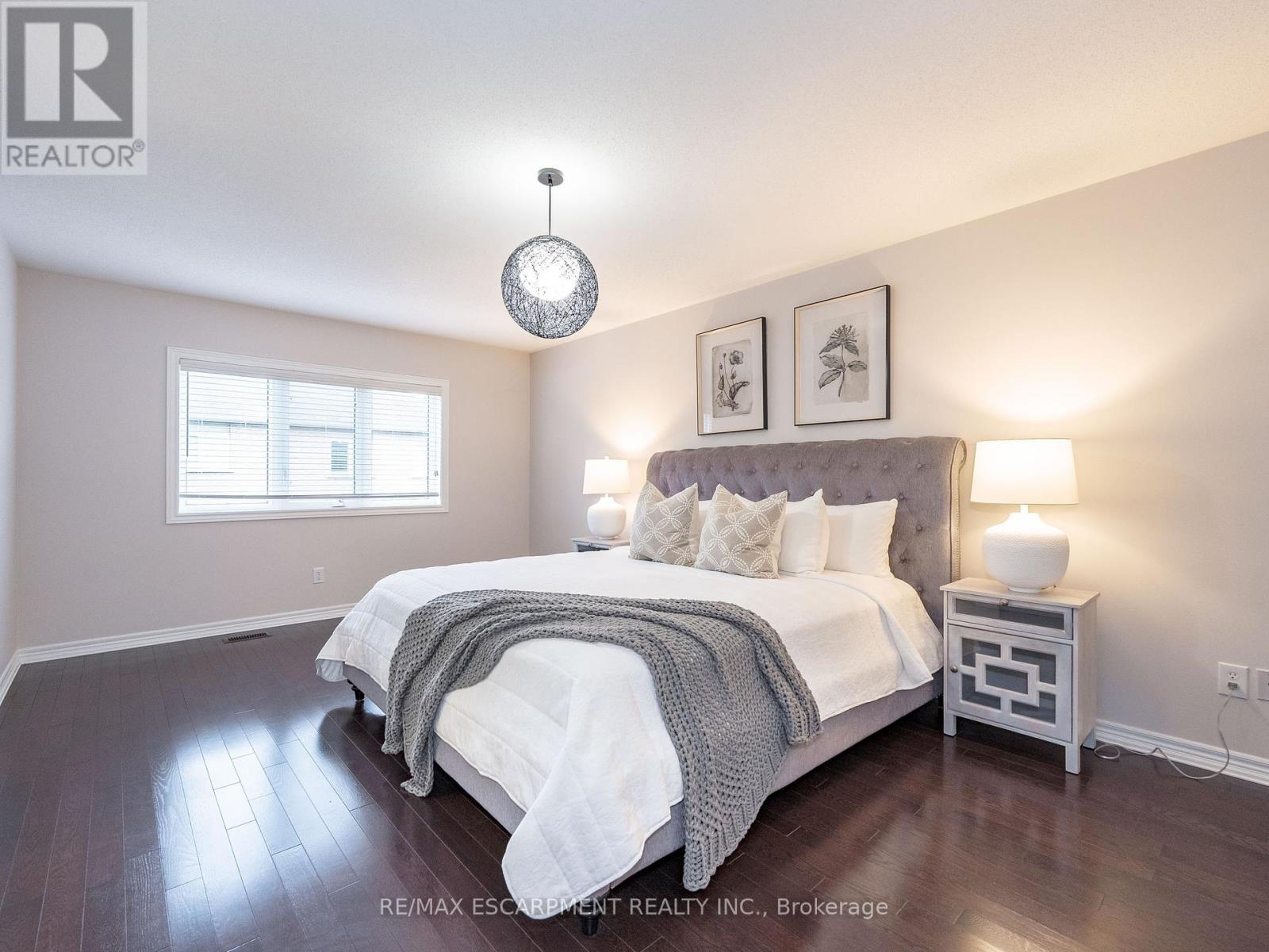 Photo 23 of 19 Mcknight Avenue, Hamilton ON