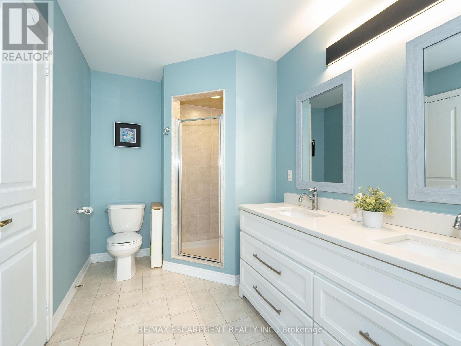 Photo 27 of 19 Mcknight Avenue, Hamilton ON