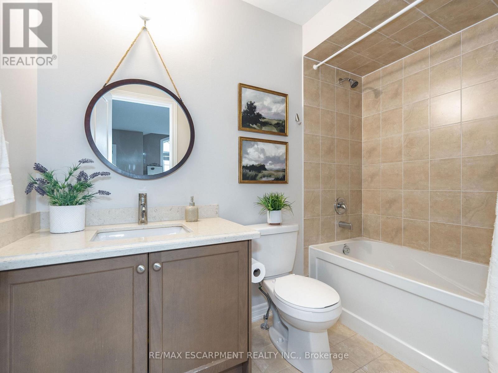 Photo 33 of 19 Mcknight Avenue, Hamilton ON