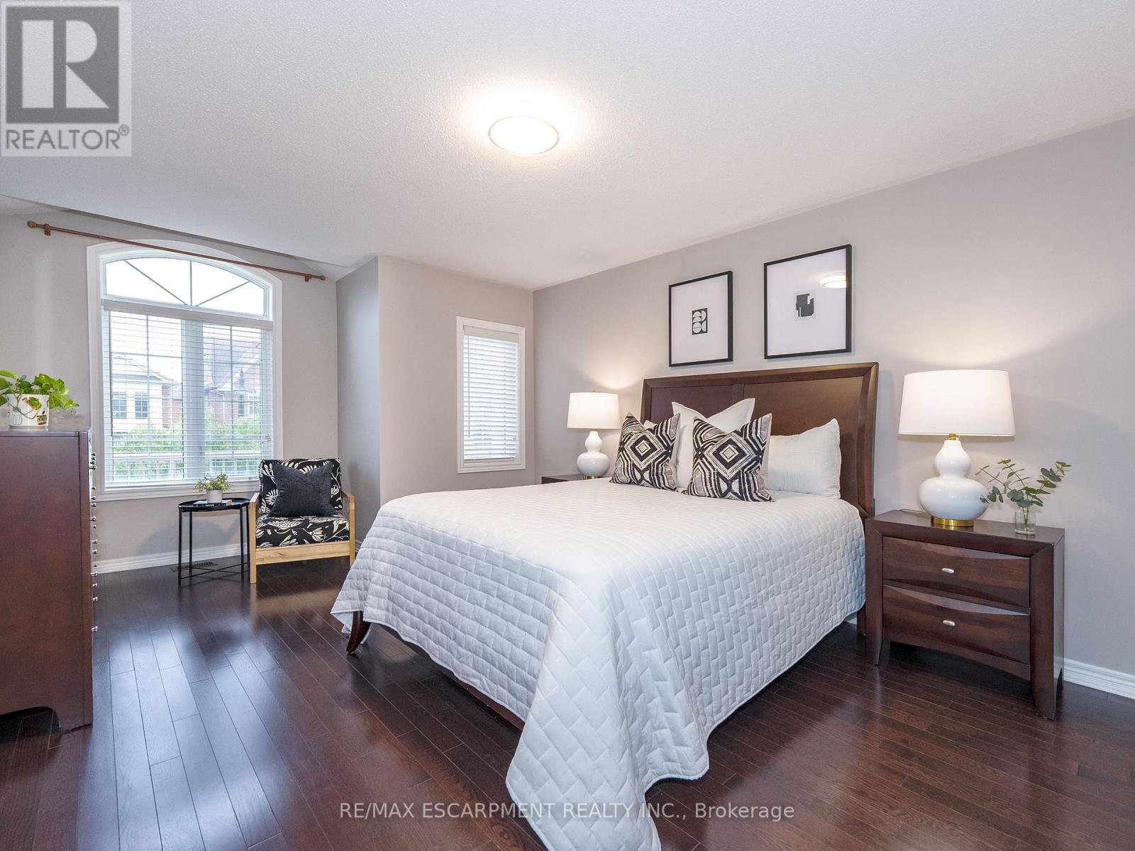 Photo 34 of 19 Mcknight Avenue, Hamilton ON