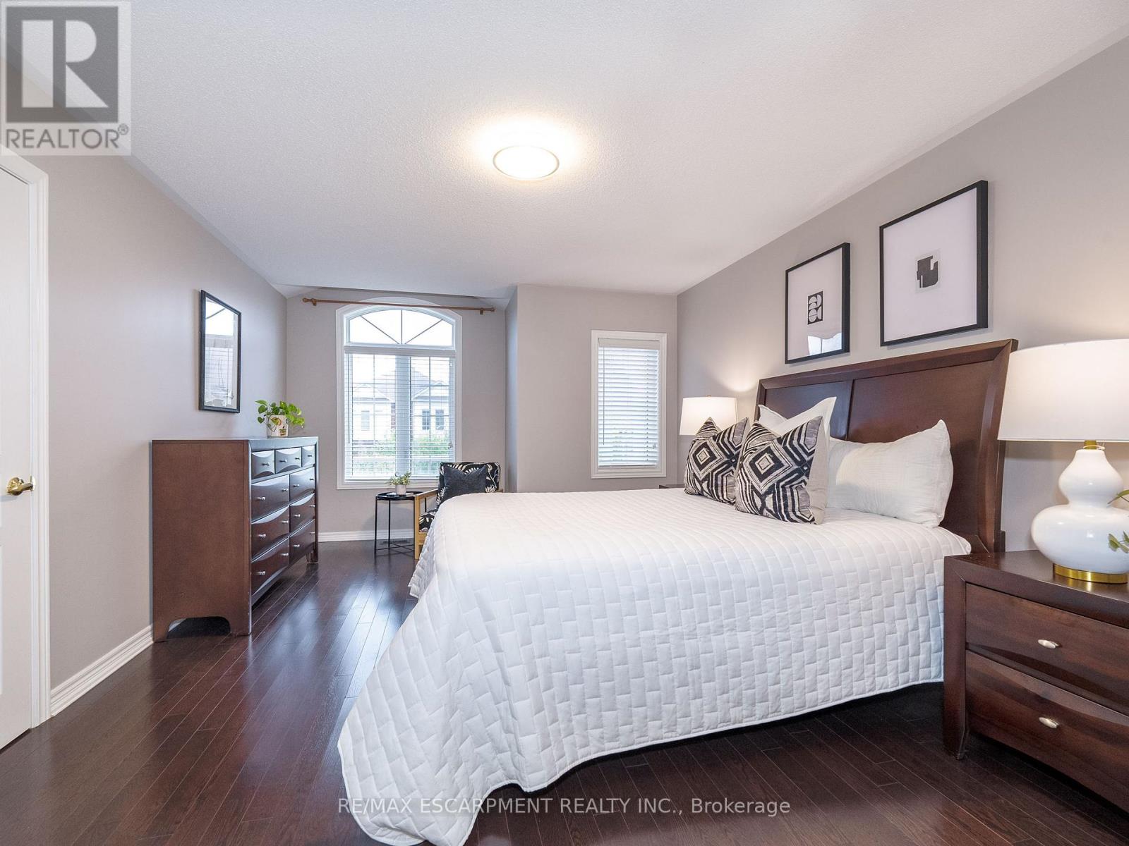 Photo 35 of 19 Mcknight Avenue, Hamilton ON