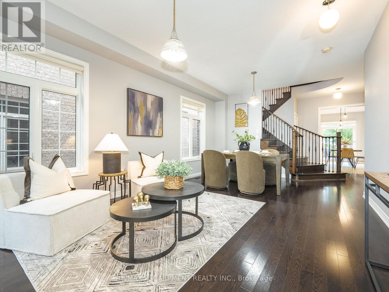 Photo 4 of 19 Mcknight Avenue, Hamilton ON
