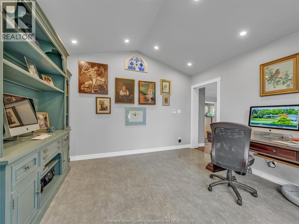 Photo 16 of 3068 Centennial Crescent, Kingsville ON