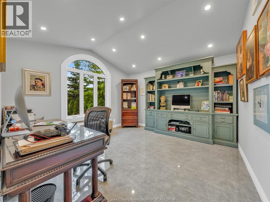 Photo 15 of 3068 Centennial Crescent, Kingsville ON