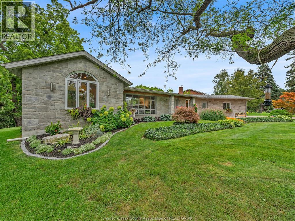 Photo 6 of 3068 Centennial Crescent, Kingsville ON