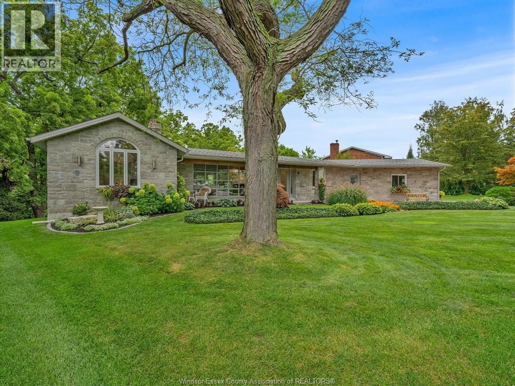 Photo 5 of 3068 Centennial Crescent, Kingsville ON