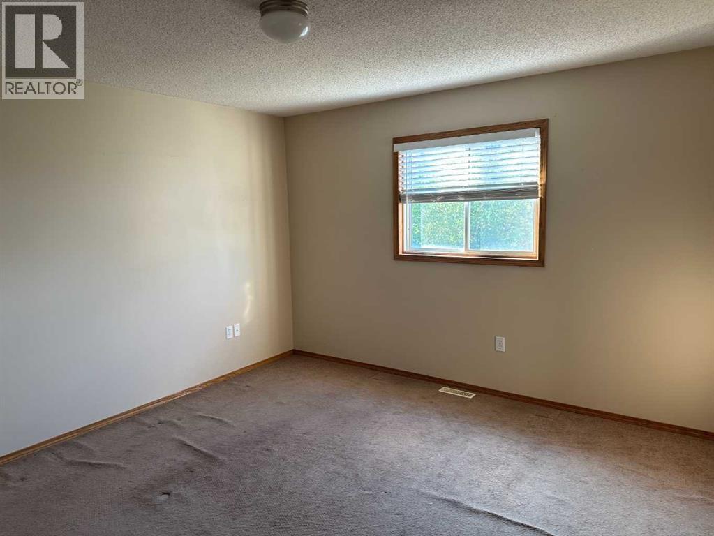 Photo 14 of 9412 82 Avenue, Grande Prairie AB