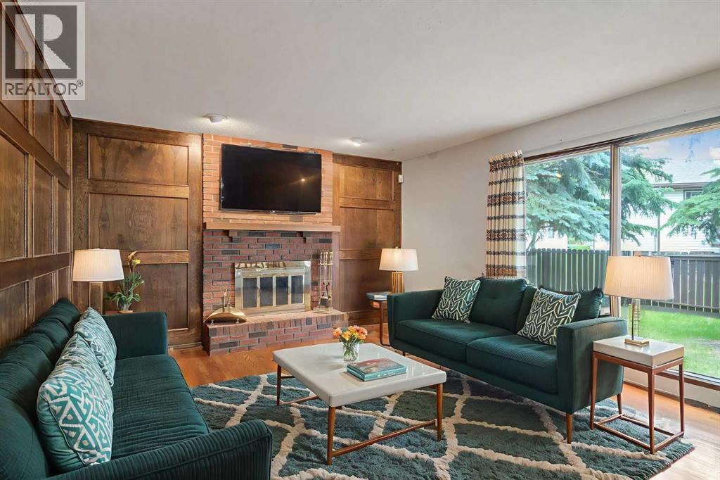 Single Family House for Sale in  Dalcastle Mews NW Dalhousie Calgary 
