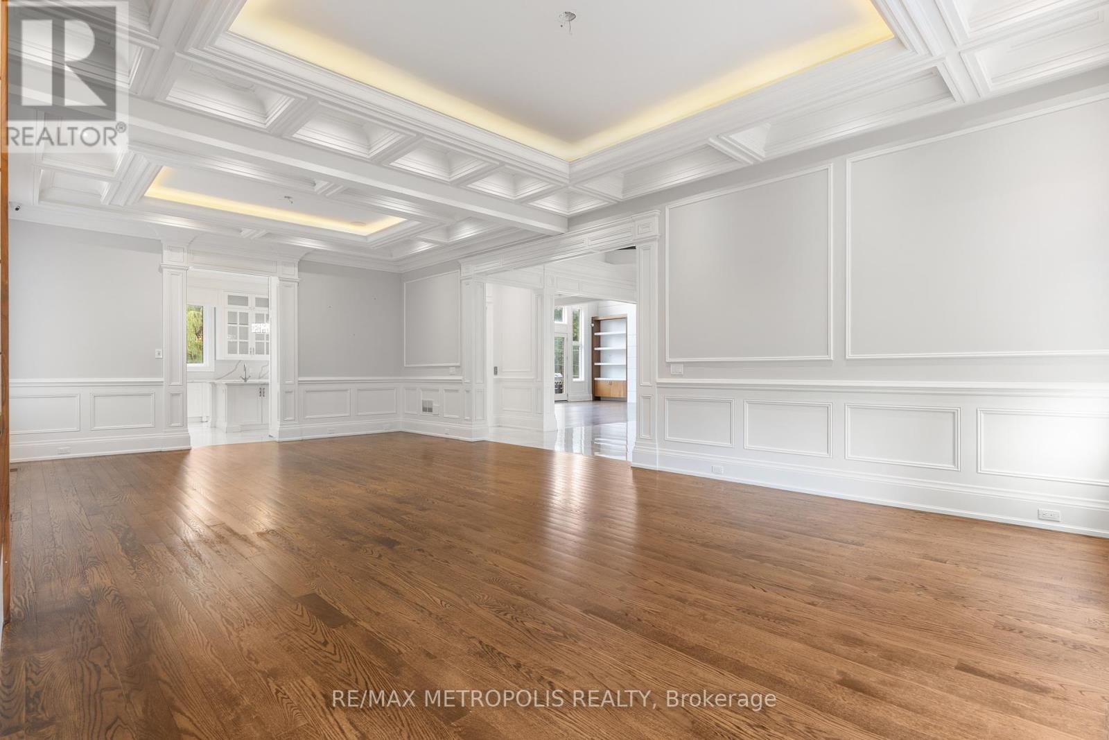 Photo 35 of 2 Poplar Drive, Richmond Hill ON