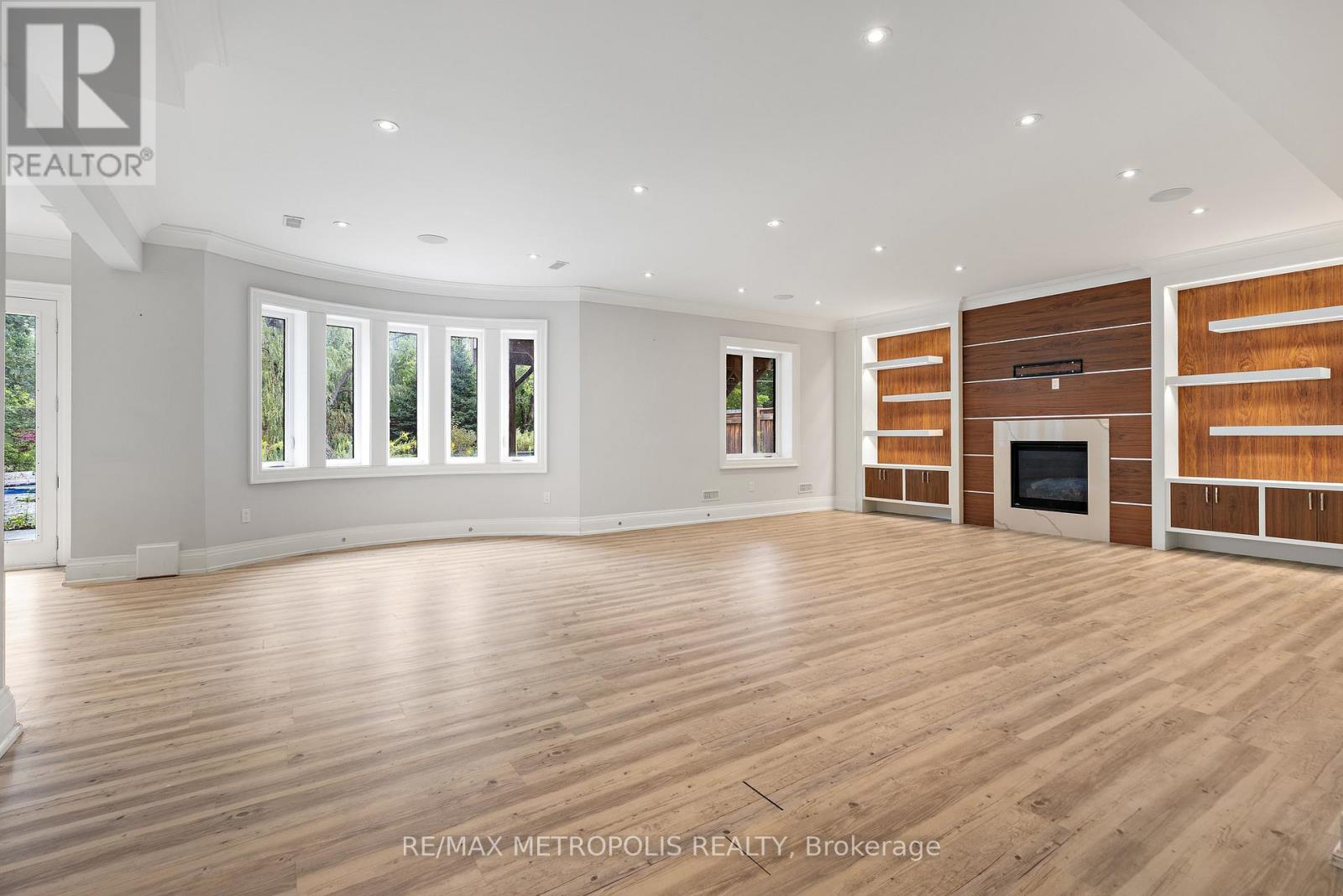 Photo 28 of 2 Poplar Drive, Richmond Hill ON
