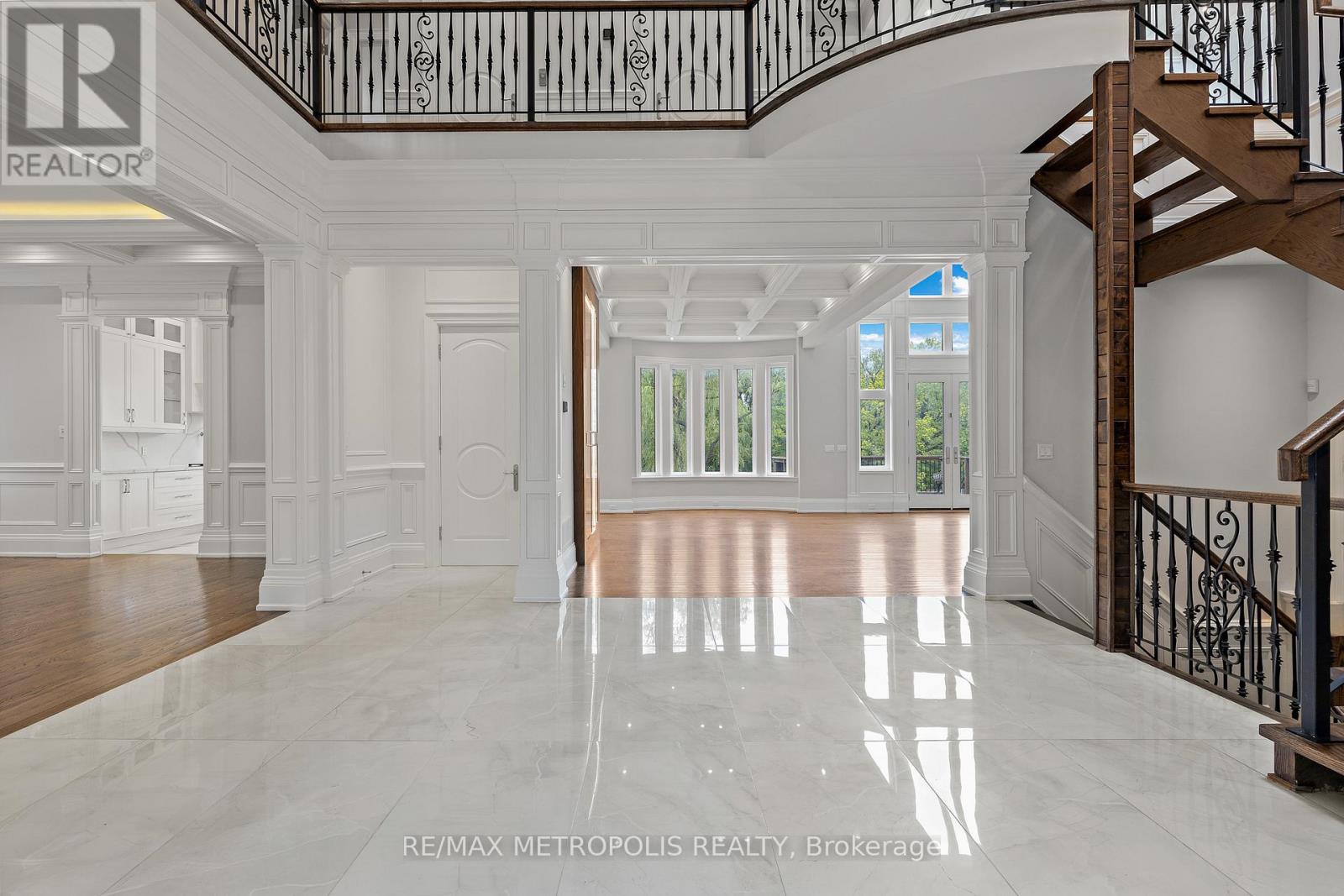 Photo 43 of 2 Poplar Drive, Richmond Hill ON