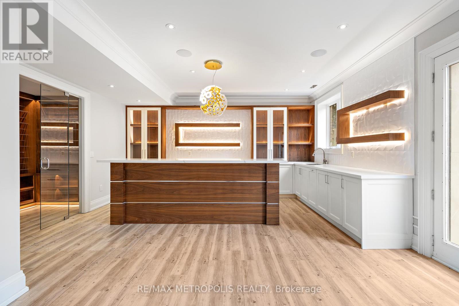 Photo 50 of 2 Poplar Drive, Richmond Hill ON
