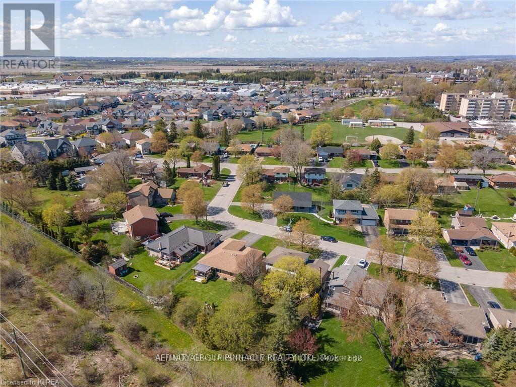 Photo 3 of 21 Mcdonagh Drive, Kawartha Lakes ON