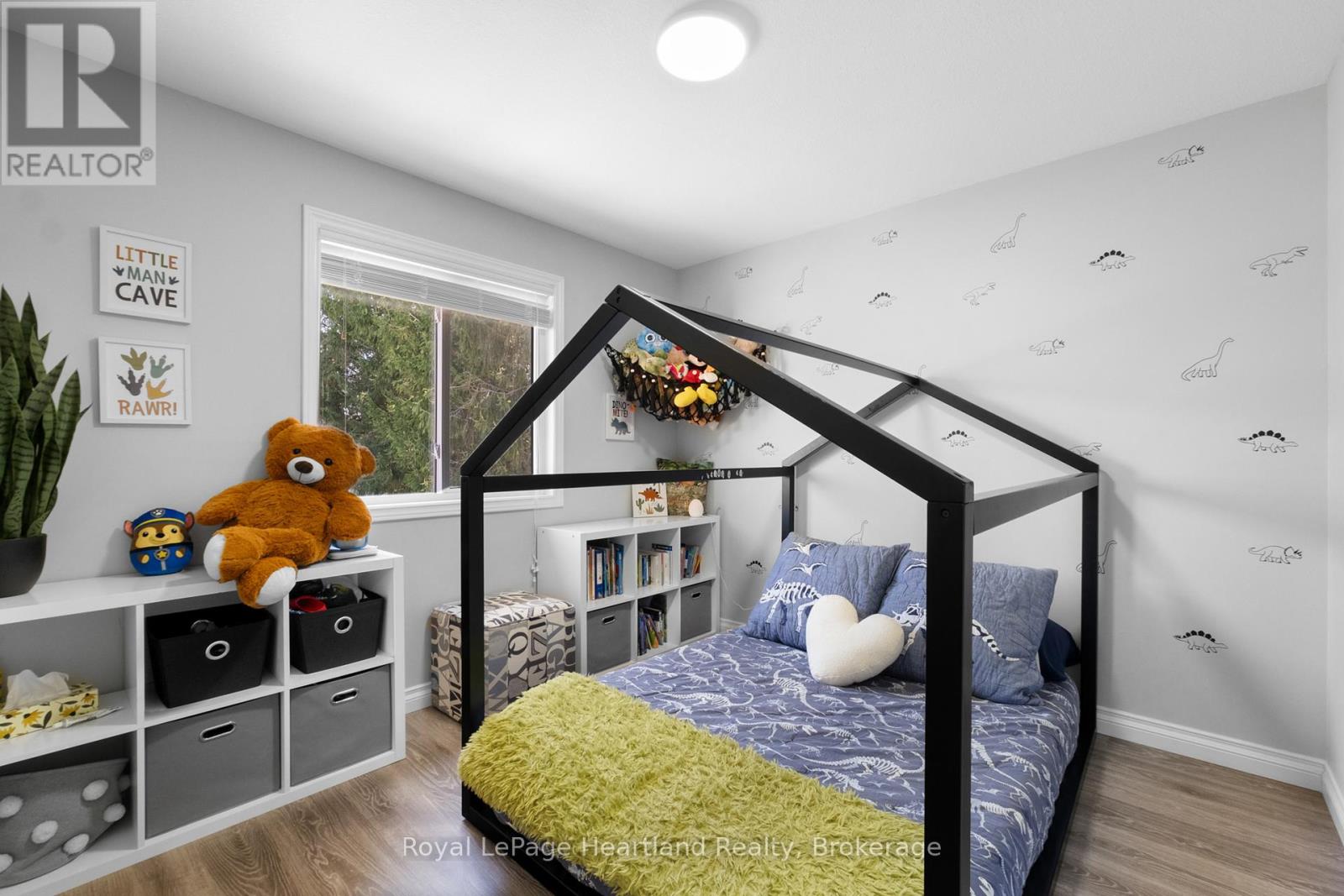 Single Family House for Sale in  WEST PARK DRIVE North Middlesex (Parkhill) 