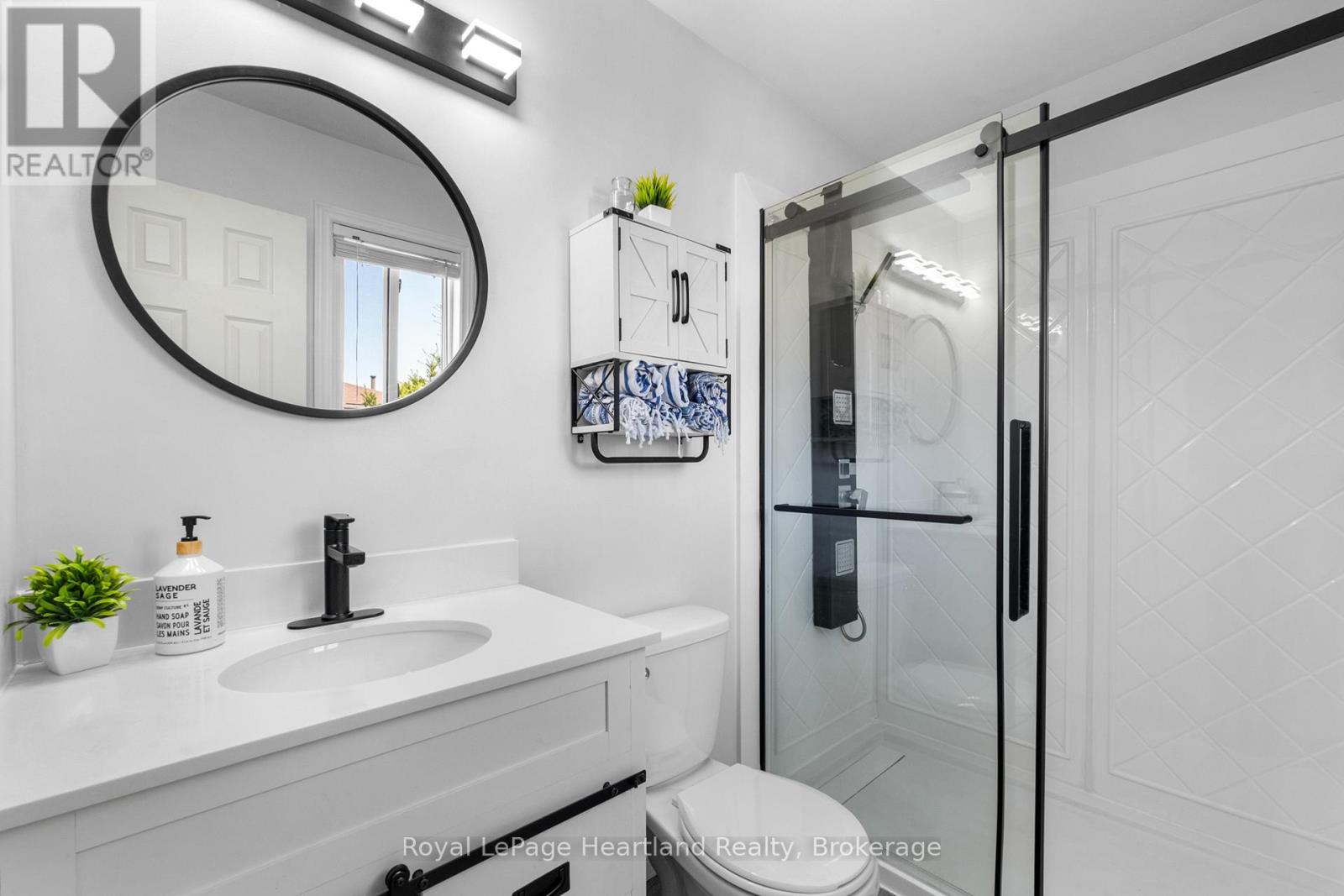 Single Family House for Sale in  WEST PARK DRIVE North Middlesex (Parkhill) 