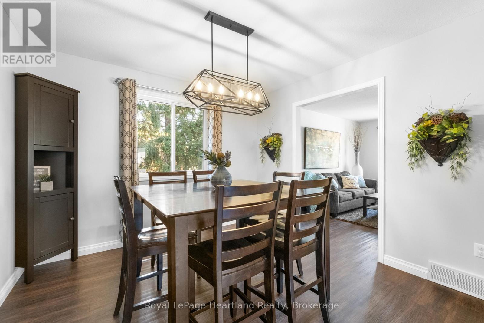 Single Family House for Sale in  WEST PARK DRIVE North Middlesex (Parkhill) 