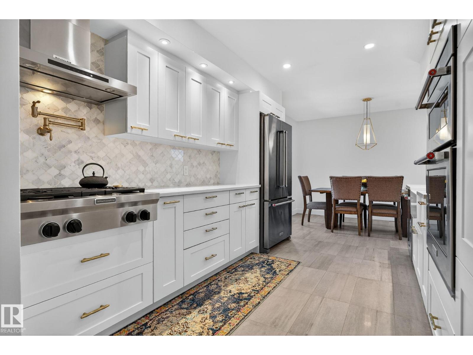 Photo 13 of 9647 86 St Nw, Edmonton AB