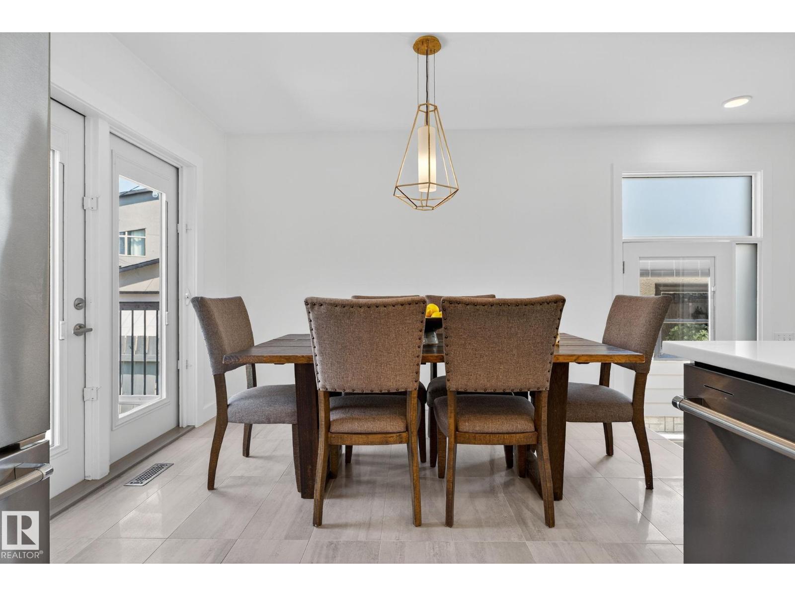 Photo 16 of 9647 86 St Nw, Edmonton AB