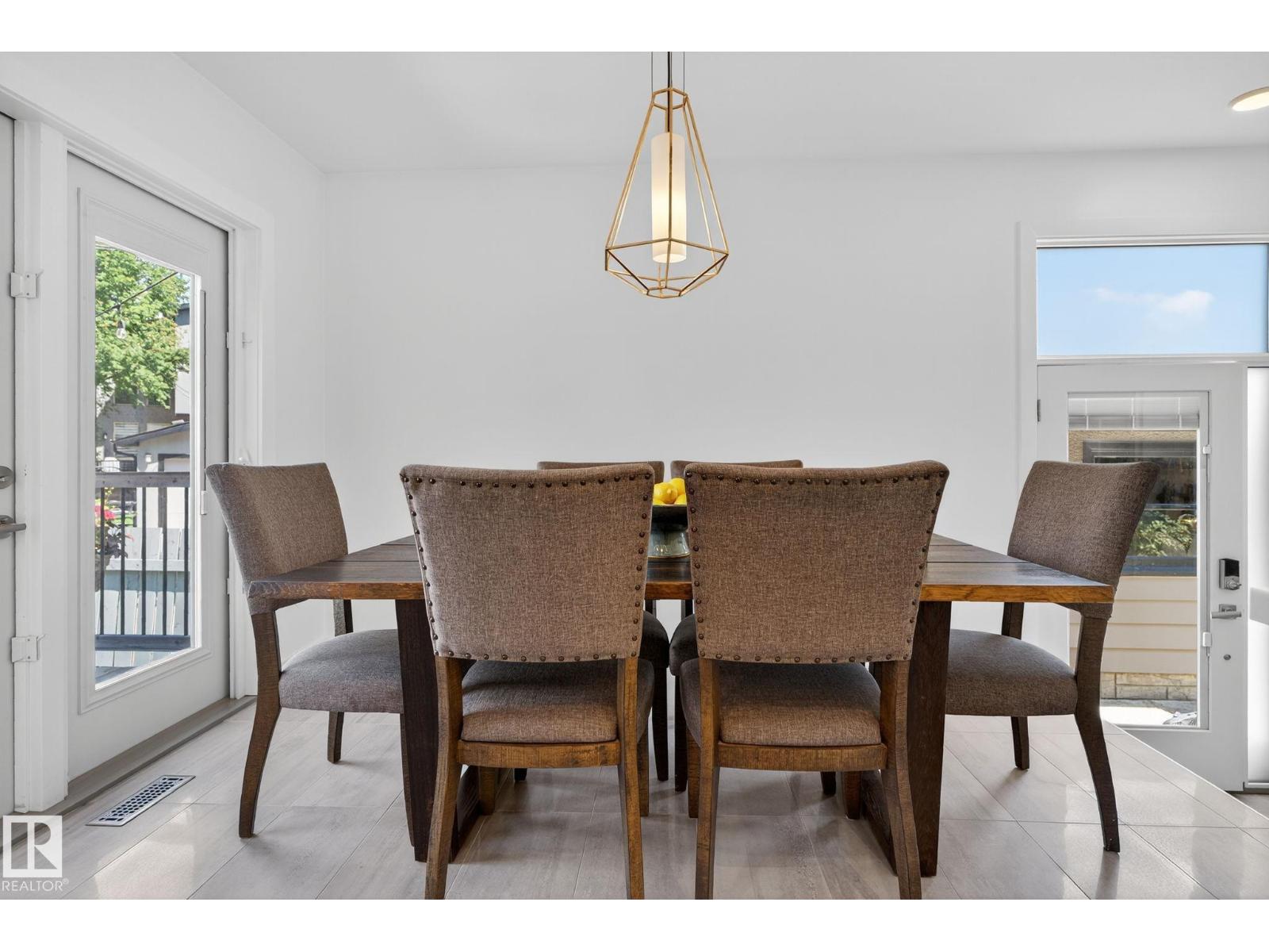 Photo 19 of 9647 86 St Nw, Edmonton AB