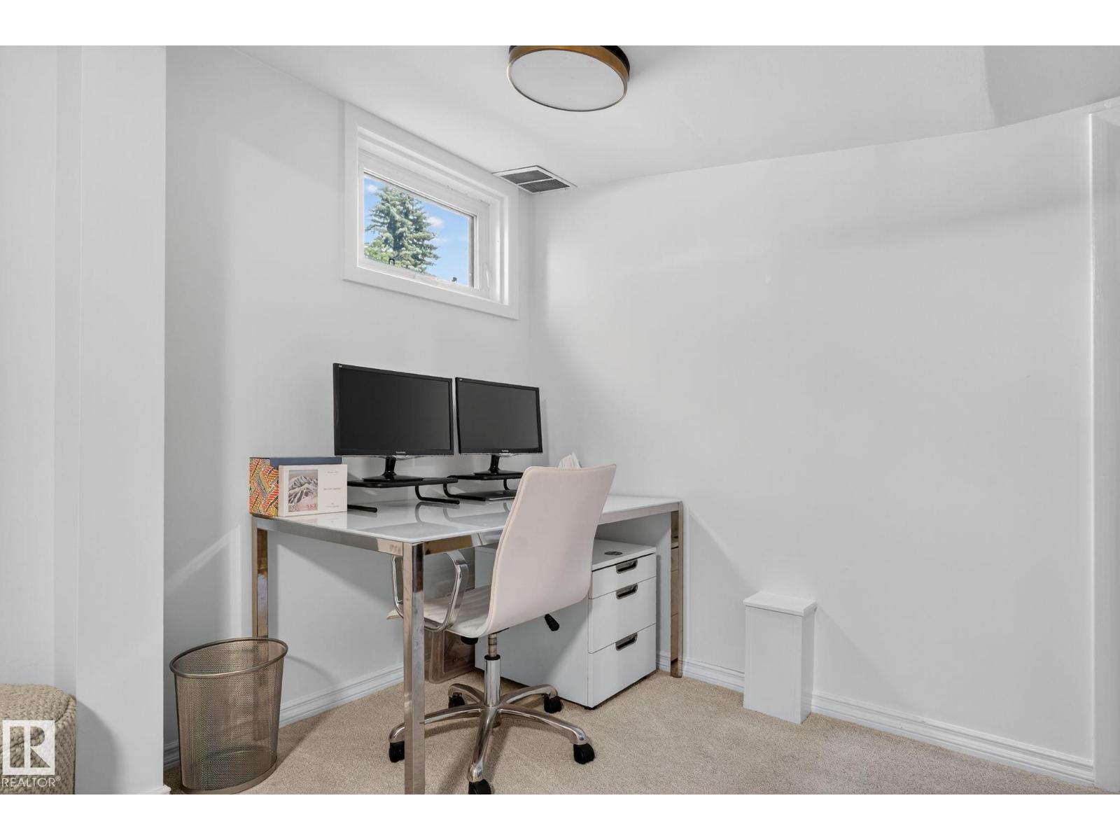 Photo 36 of 9647 86 St Nw, Edmonton AB