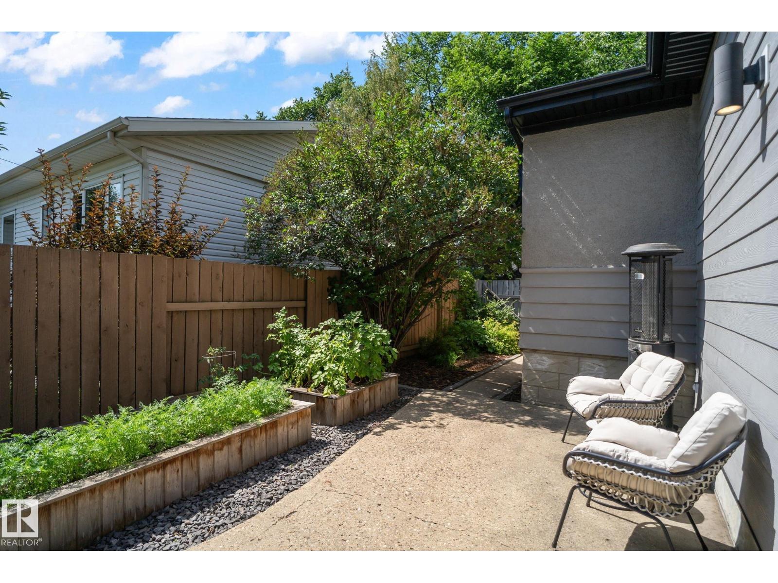 Photo 43 of 9647 86 St Nw, Edmonton AB