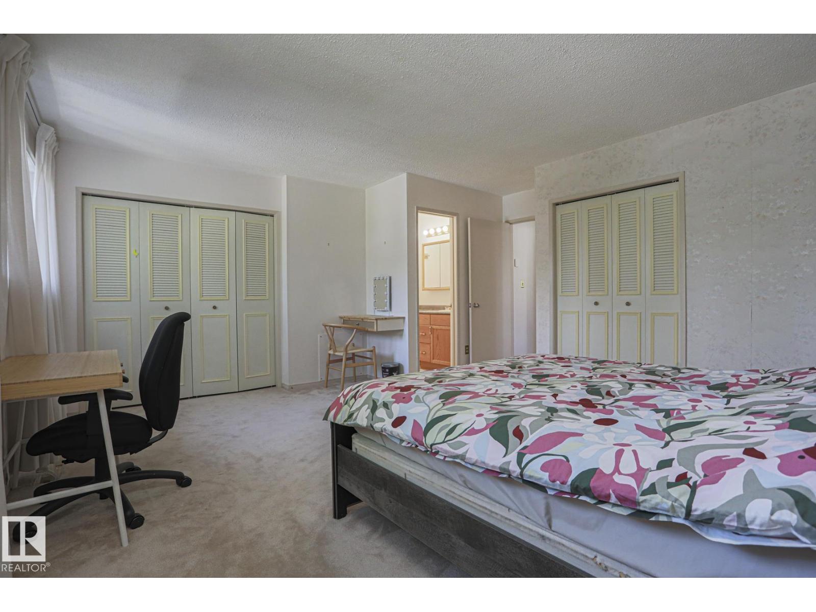Photo 1 of 7608 181 St Nw, Edmonton AB