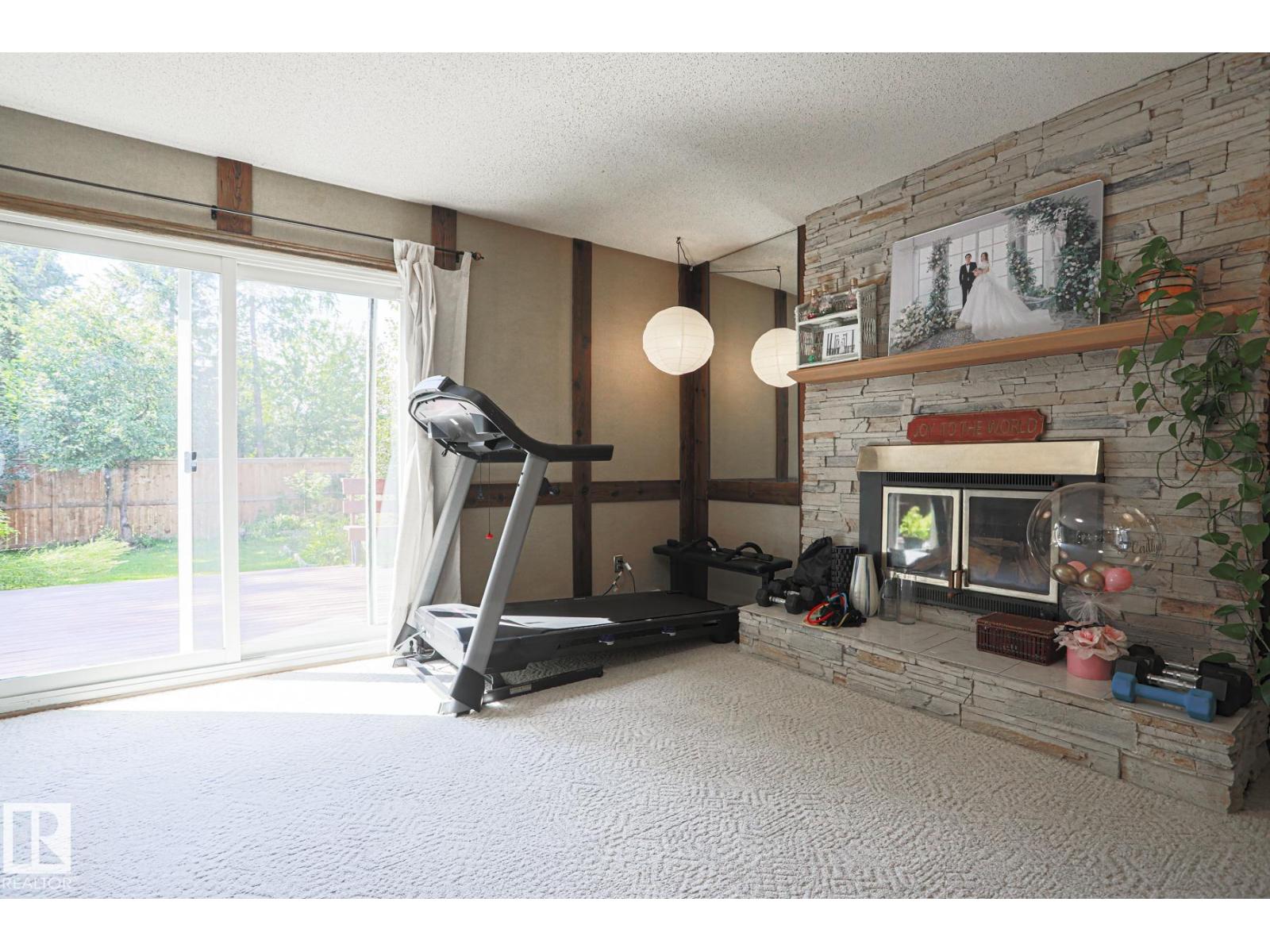 Photo 27 of 7608 181 St Nw, Edmonton AB