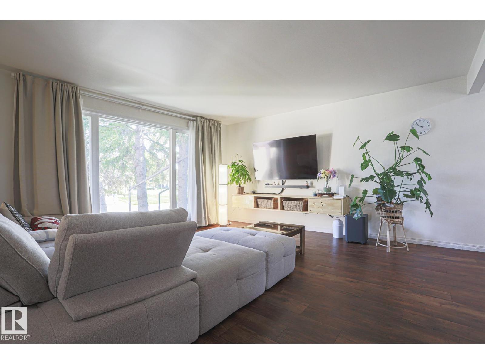 Photo 33 of 7608 181 St Nw, Edmonton AB