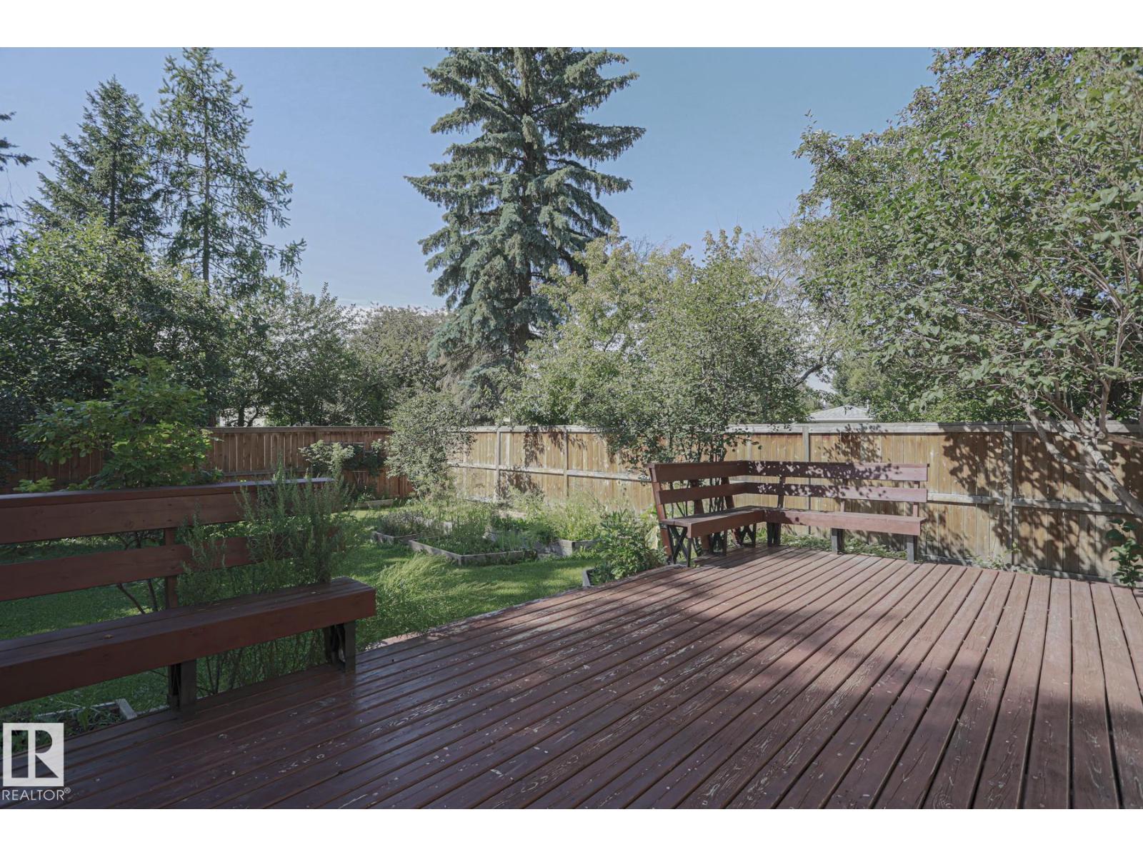 Photo 25 of 7608 181 St Nw, Edmonton AB