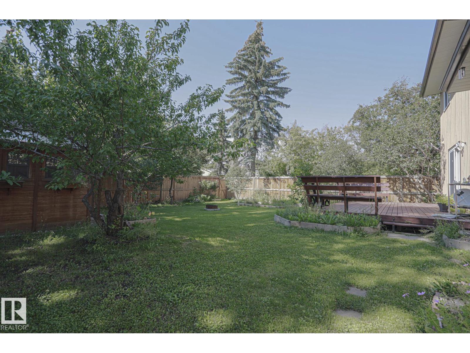 Photo 16 of 7608 181 St Nw, Edmonton AB