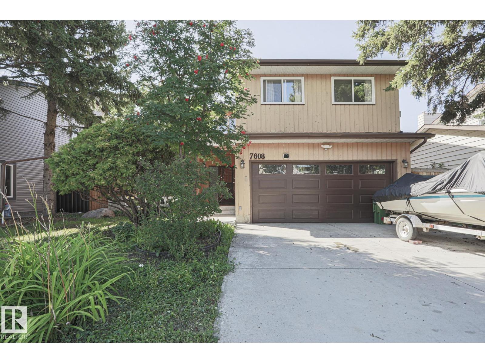 Photo 5 of 7608 181 St Nw, Edmonton AB