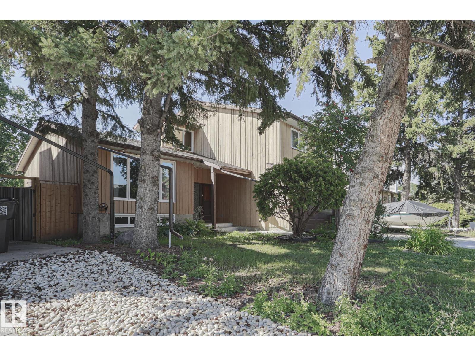 Photo 6 of 7608 181 St Nw, Edmonton AB