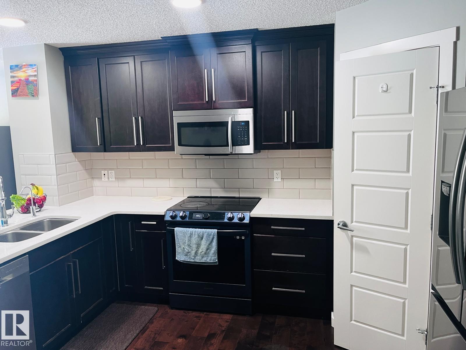 Photo 2 of 4427 6 St Nw, Edmonton AB