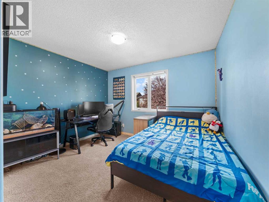 Single Family House for Sale in  Chaparral Drive SE Chaparral Calgary 