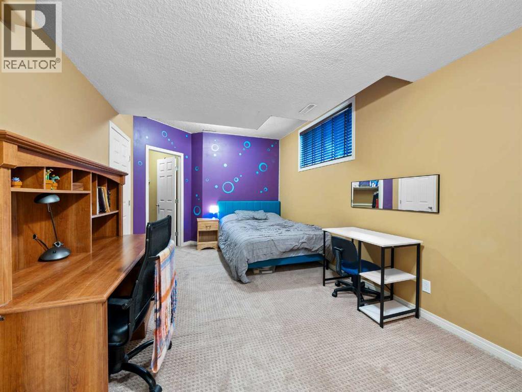Single Family House for Sale in  Chaparral Drive SE Chaparral Calgary 