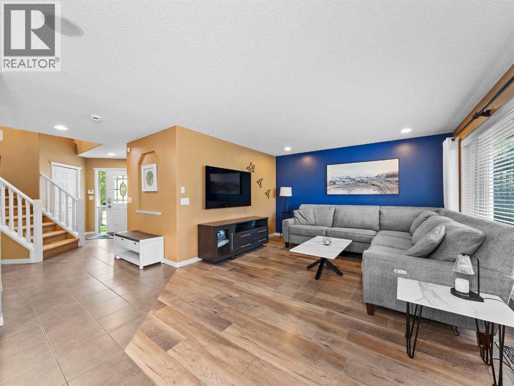 Single Family House for Sale in  Chaparral Drive SE Chaparral Calgary 