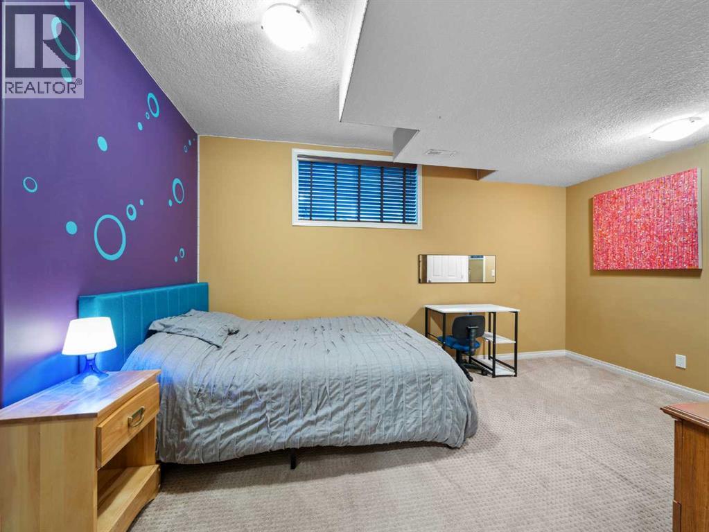 Single Family House for Sale in  Chaparral Drive SE Chaparral Calgary 