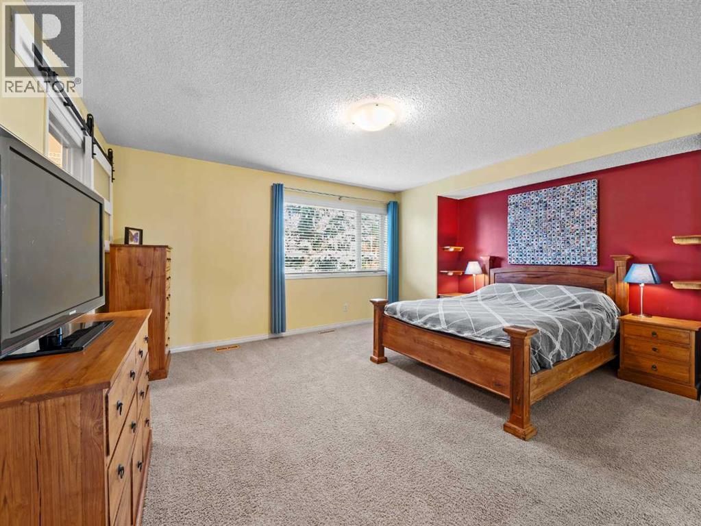 Single Family House for Sale in  Chaparral Drive SE Chaparral Calgary 