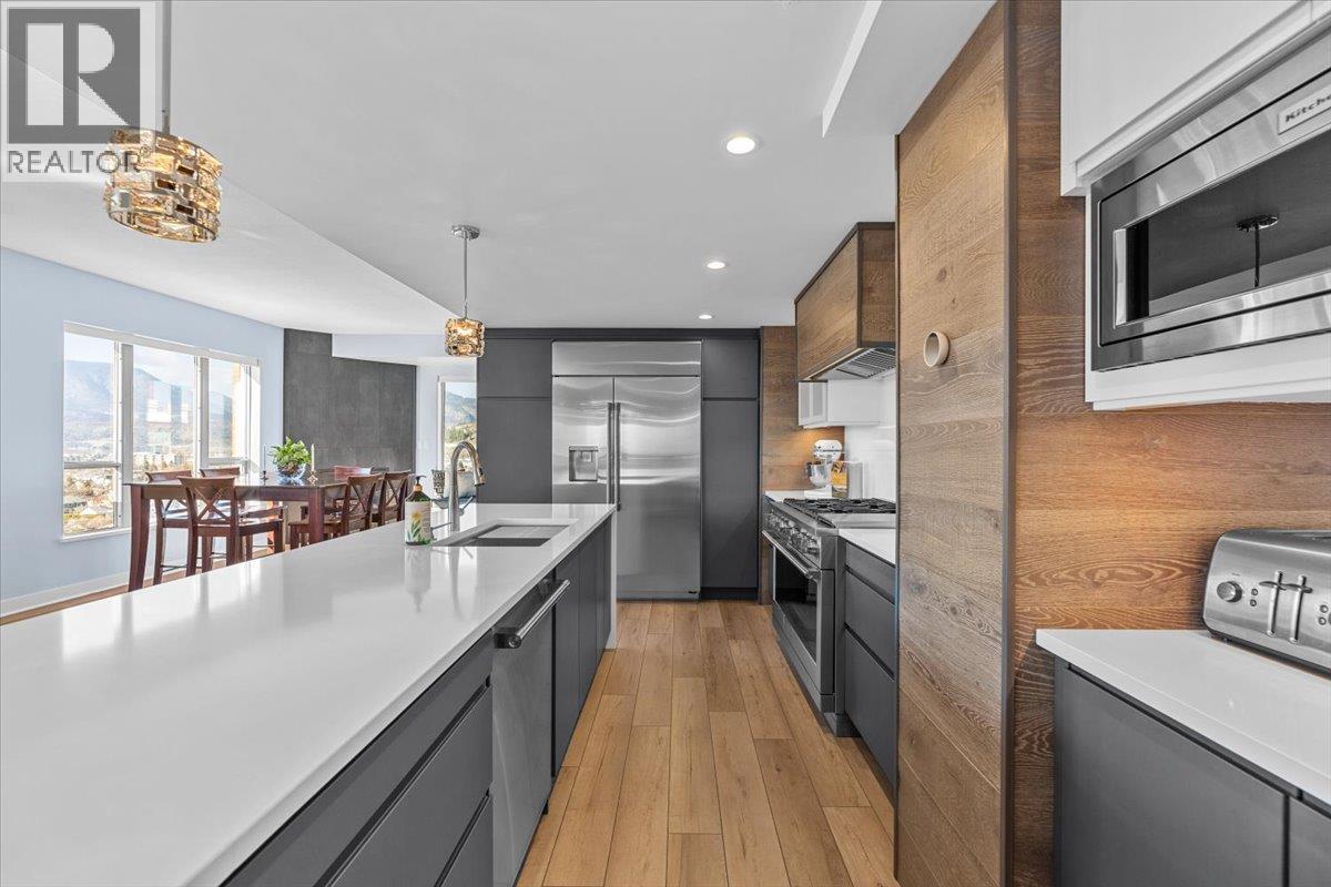 1209 1160 Bernard Avenue, Kelowna