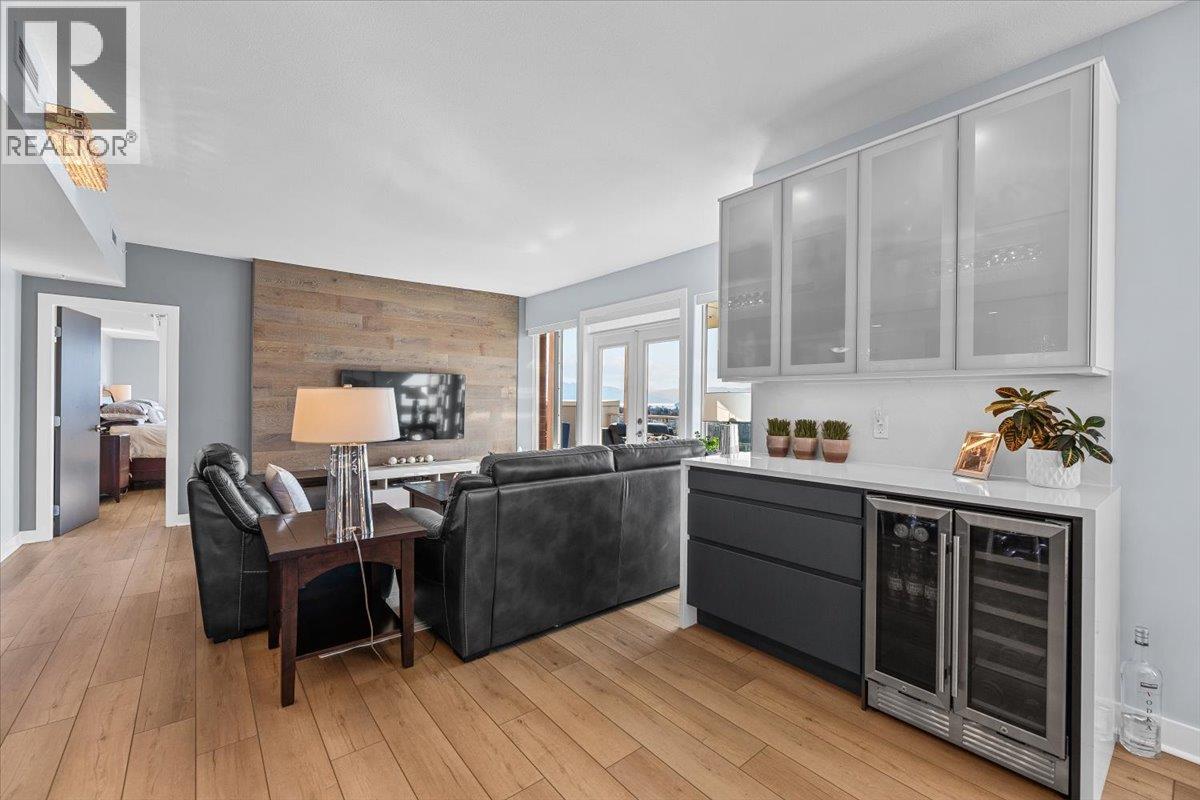 1209 1160 Bernard Avenue, Kelowna