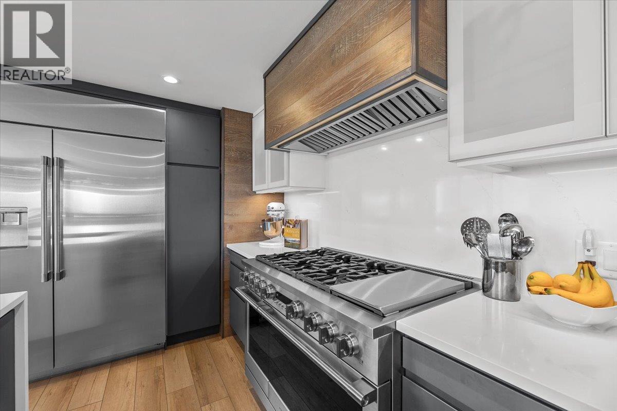 1209 1160 Bernard Avenue, Kelowna