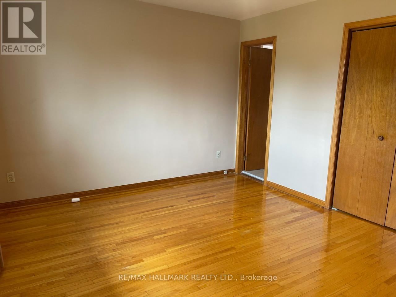 Photo 22 of 227 Elgin Mills Main Floor Road W, Richmond Hill ON