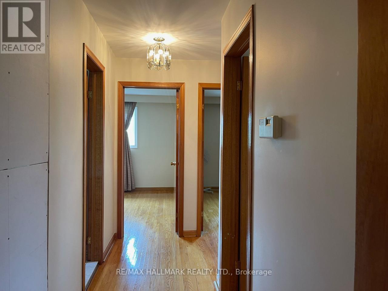 Photo 26 of 227 Elgin Mills Main Floor Road W, Richmond Hill ON