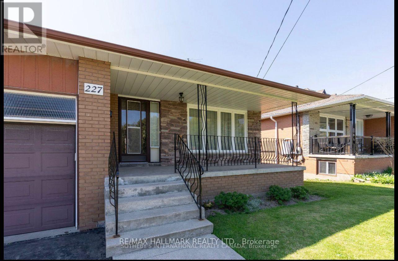 Photo 21 of 227 Elgin Mills Main Floor Road W, Richmond Hill ON