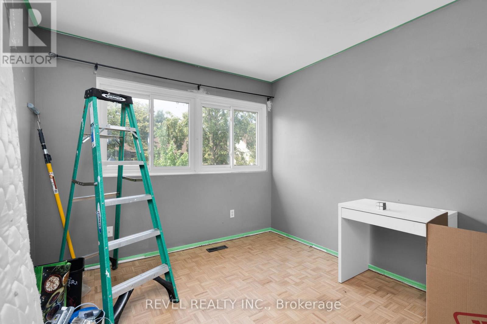 Photo 19 of 68 28 Donald Street, Barrie ON