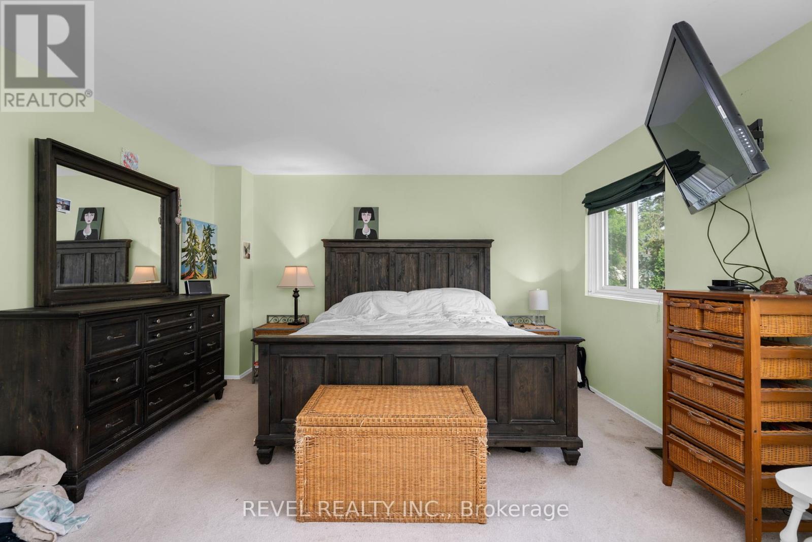 Photo 14 of 68 28 Donald Street, Barrie ON