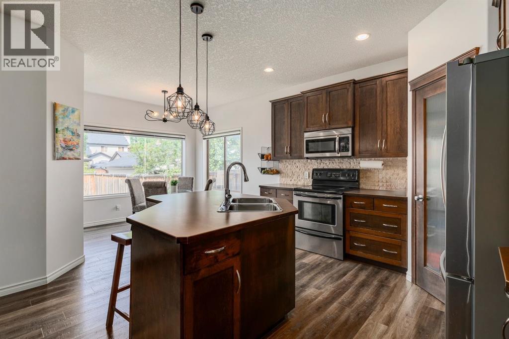 Single Family House for Sale in  Elgin Manor SE McKenzie Towne Calgary 